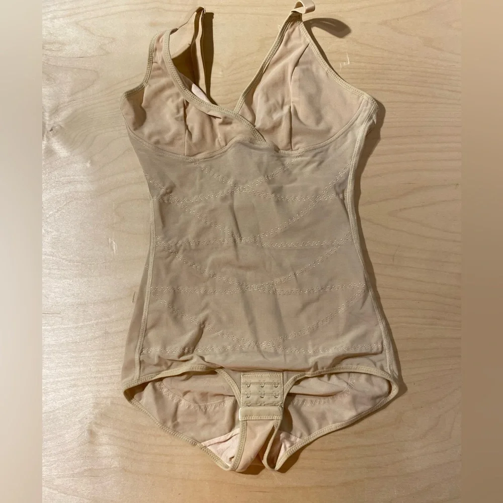 Irisnaya Beige Shaping Bodysuit Medium NWOT (OO)